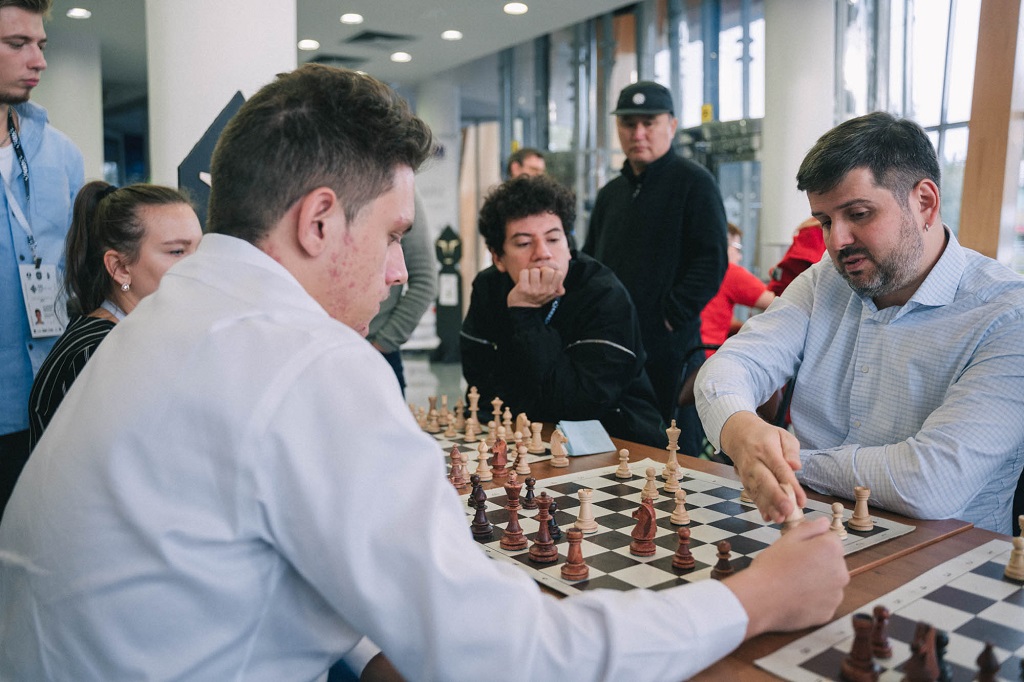 Peter Svidler, Carlos Albornoz